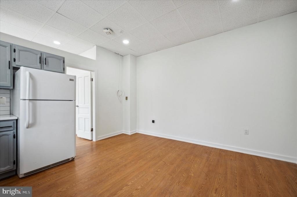2201 S Hicks Street - Photo 2