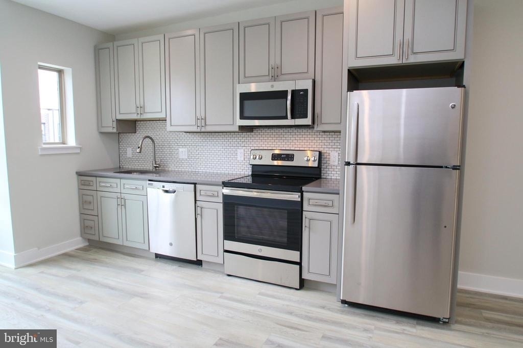 3718 Haverford Avenue - Photo 3