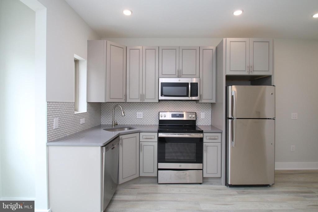 3718 Haverford Avenue - Photo 3