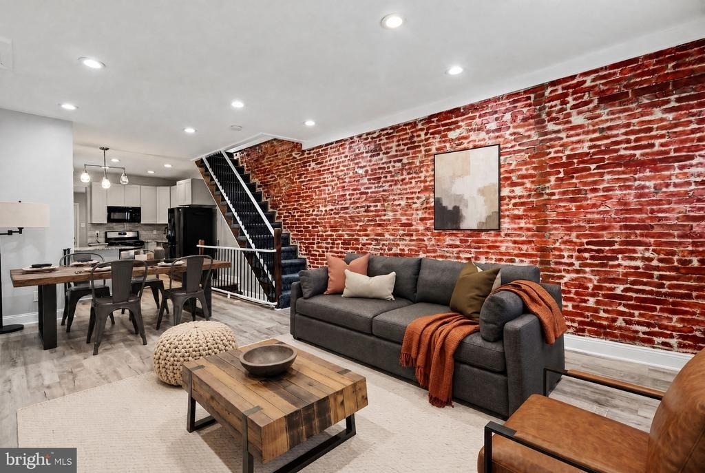 2238 Oakford Street - Photo 3
