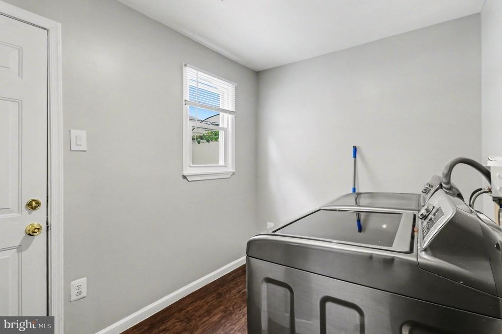 2238 Oakford Street - Photo 12