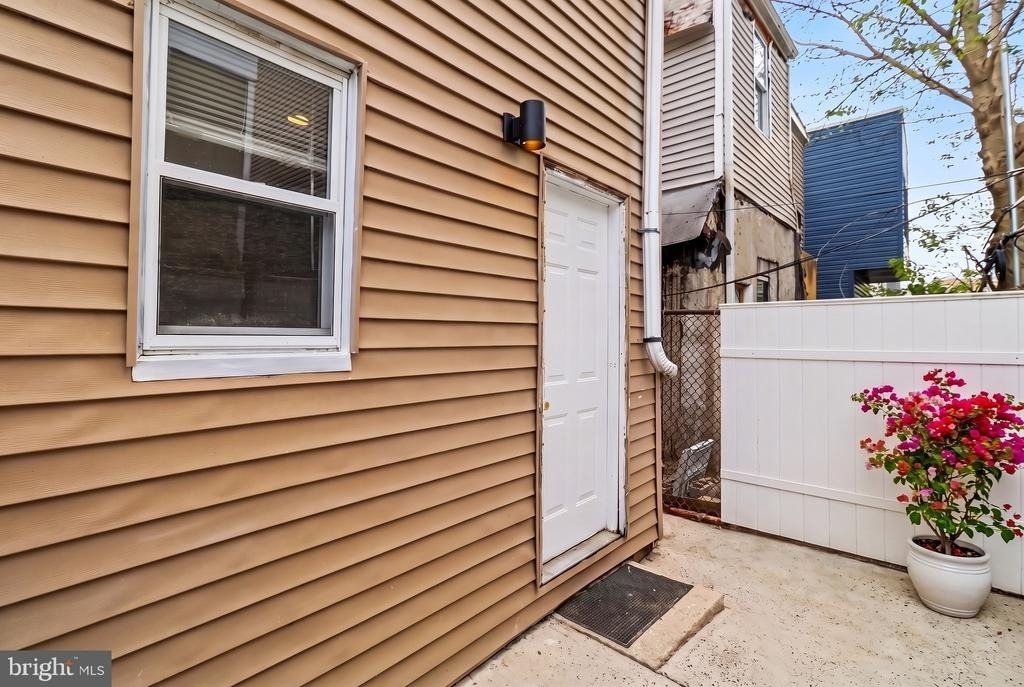 2238 Oakford Street - Photo 28