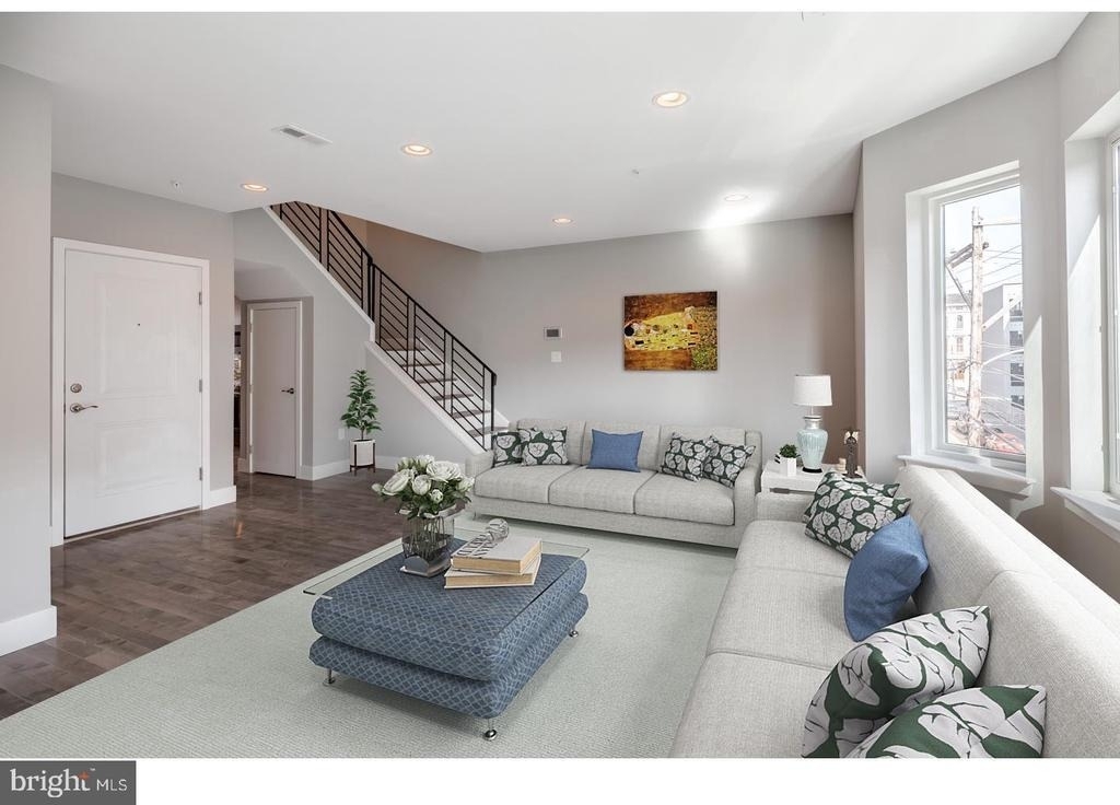 910 N 16th Street - Photo 0