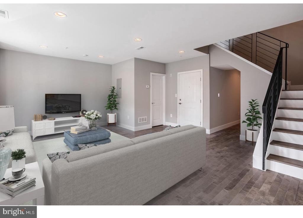 910 N 16th Street - Photo 1