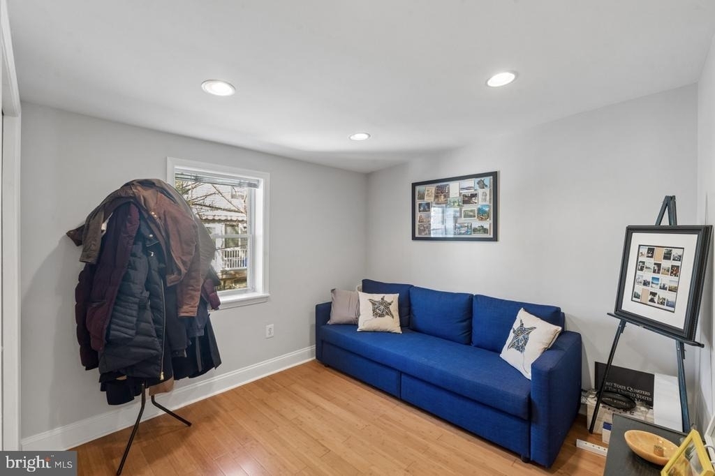 2139 Montrose Street - Photo 16