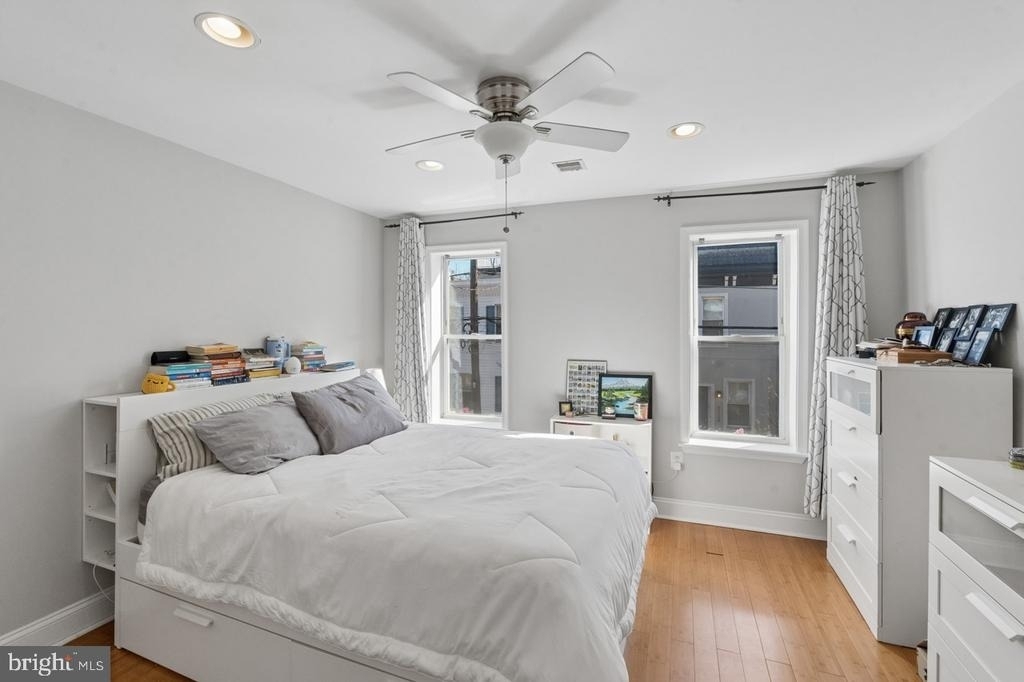 2139 Montrose Street - Photo 15