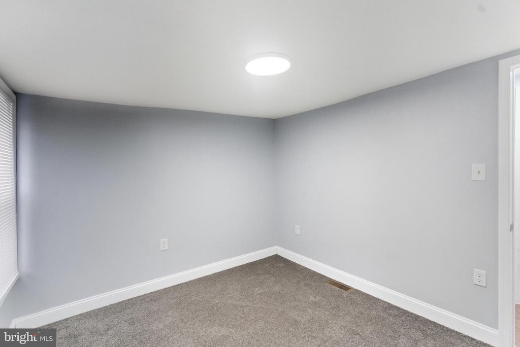 2625 Braddock Street - Photo 8