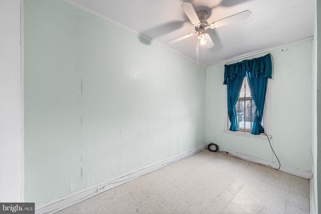 1821 E Sergeant Street - Photo 12