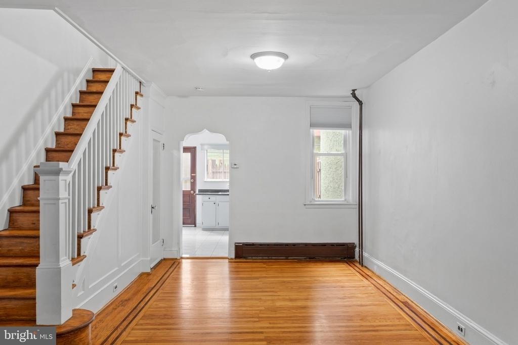 1823 S Hicks Street - Photo 6
