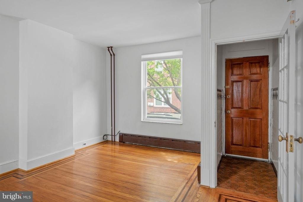 1823 S Hicks Street - Photo 2