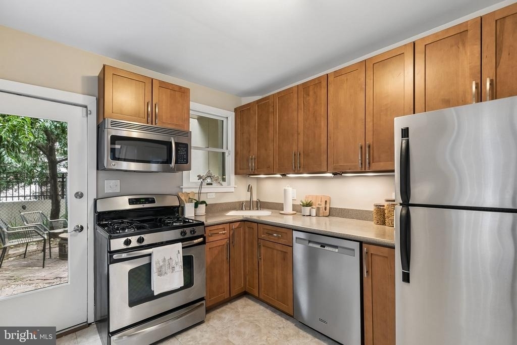 621 S Bambrey Street - Photo 15