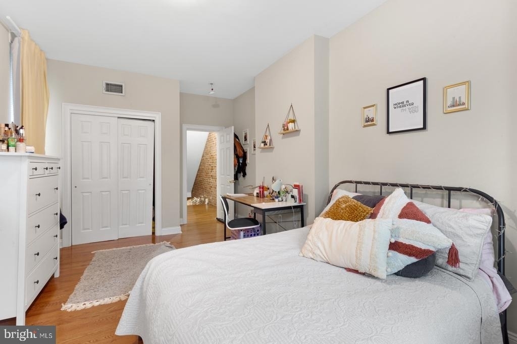 2229 St Albans Street - Photo 13
