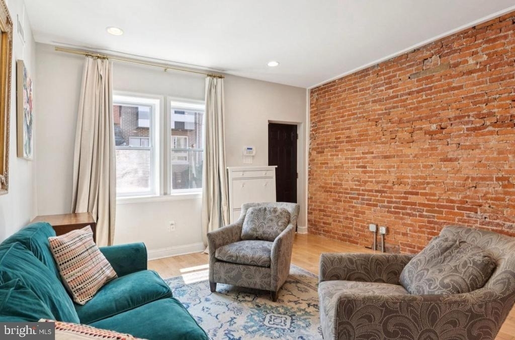 2211 Titan Street - Photo 5