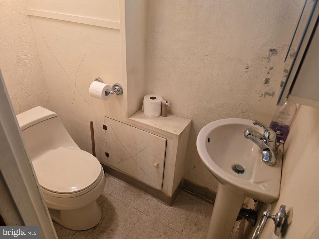 6665 Sprague Street - Photo 11
