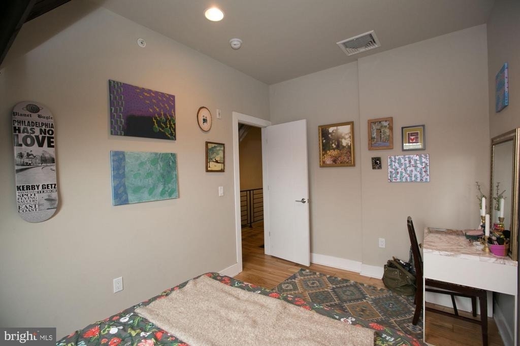 2701 W Girard Avenue - Photo 17