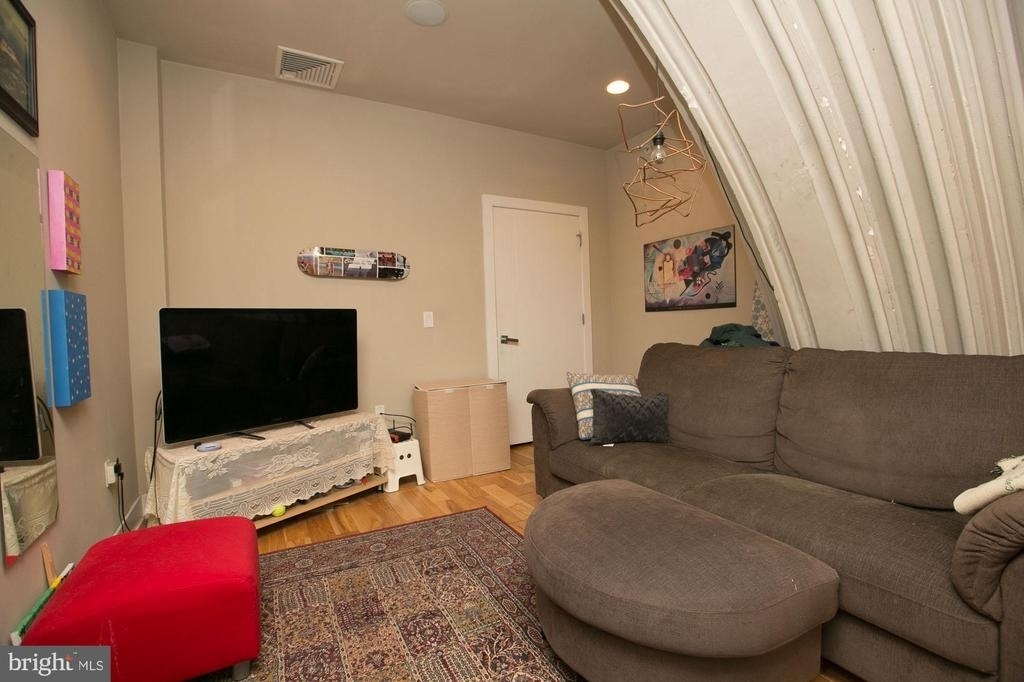2701 W Girard Avenue - Photo 12
