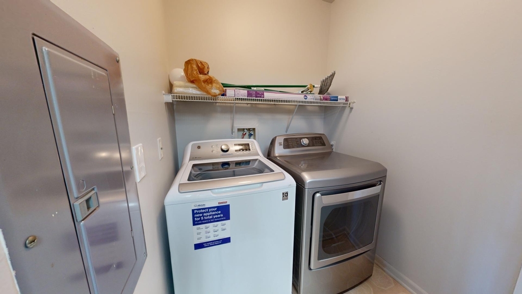 2771 S Knightsbridge Circle - Photo 3