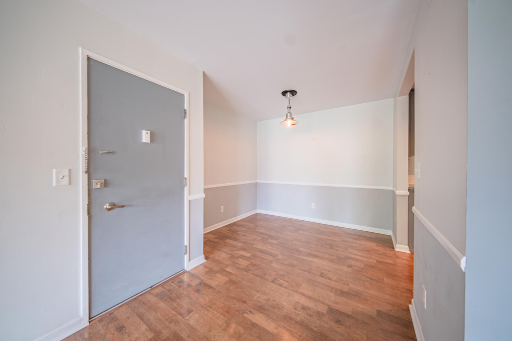2118 Pauline Boulevard - Photo 2