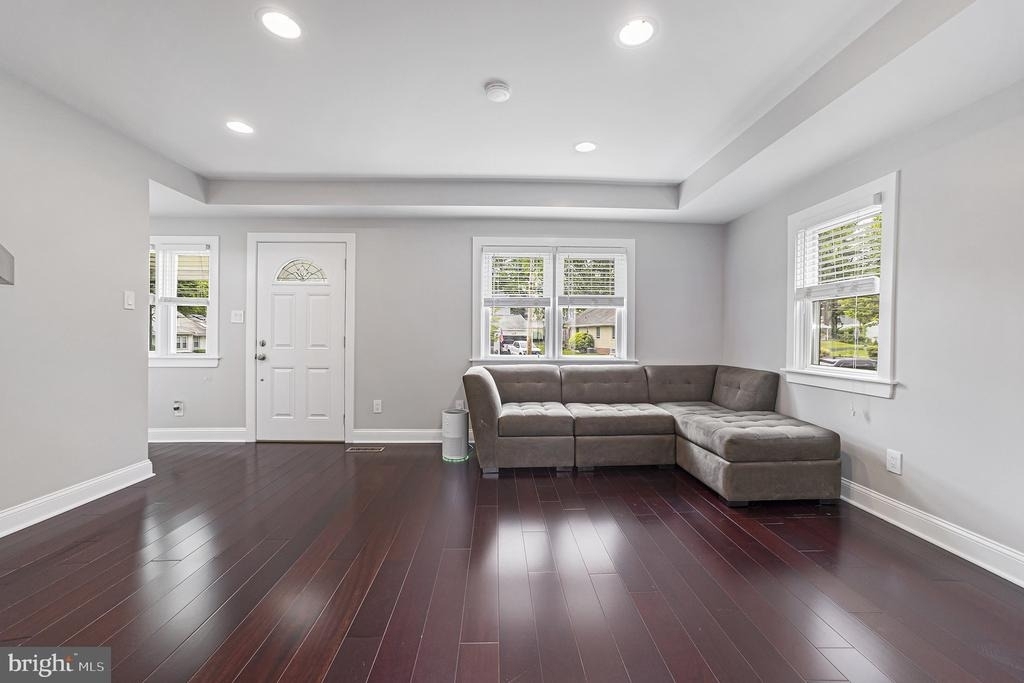 524 Continental Road - Photo 3