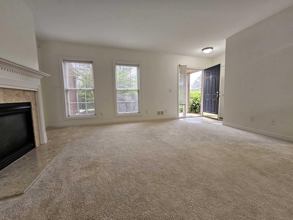 3376 Endsleigh Lane - Photo 2