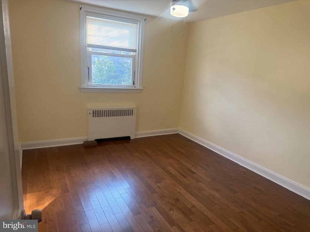 544 Wiltshire Road - Photo 2