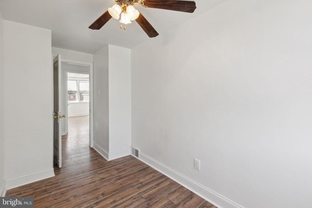 214 Westbridge Road - Photo 17