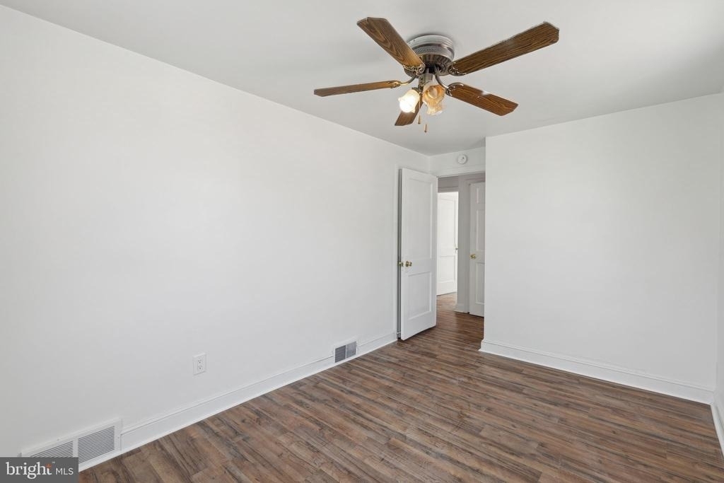 214 Westbridge Road - Photo 15