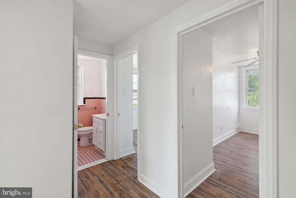 214 Westbridge Road - Photo 11
