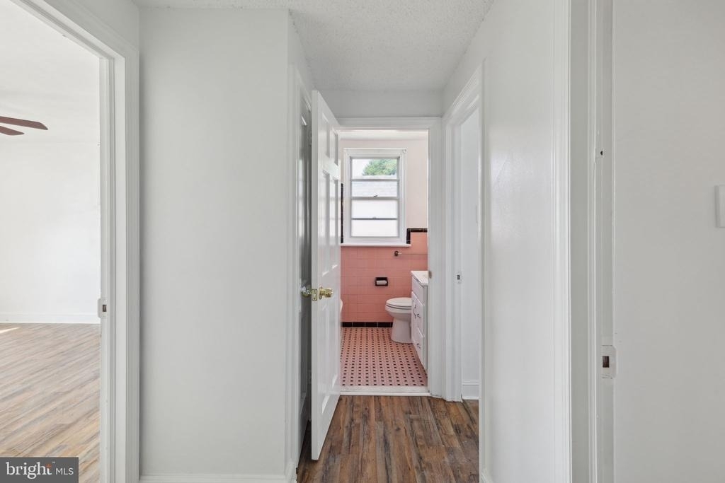 214 Westbridge Road - Photo 12