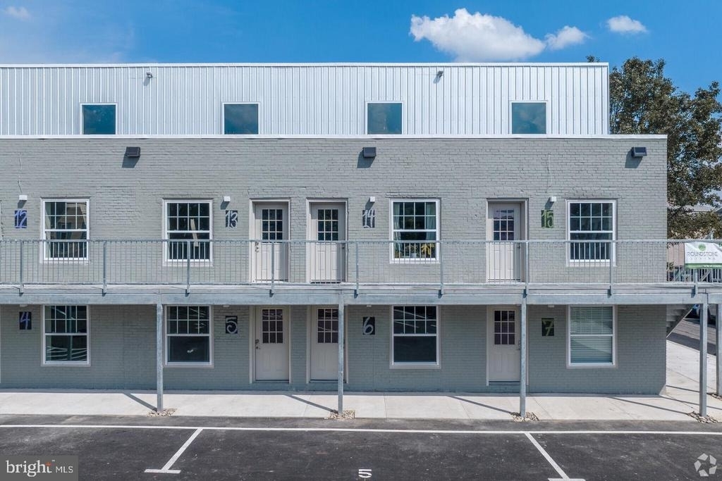 224 Hall Street - Photo 7