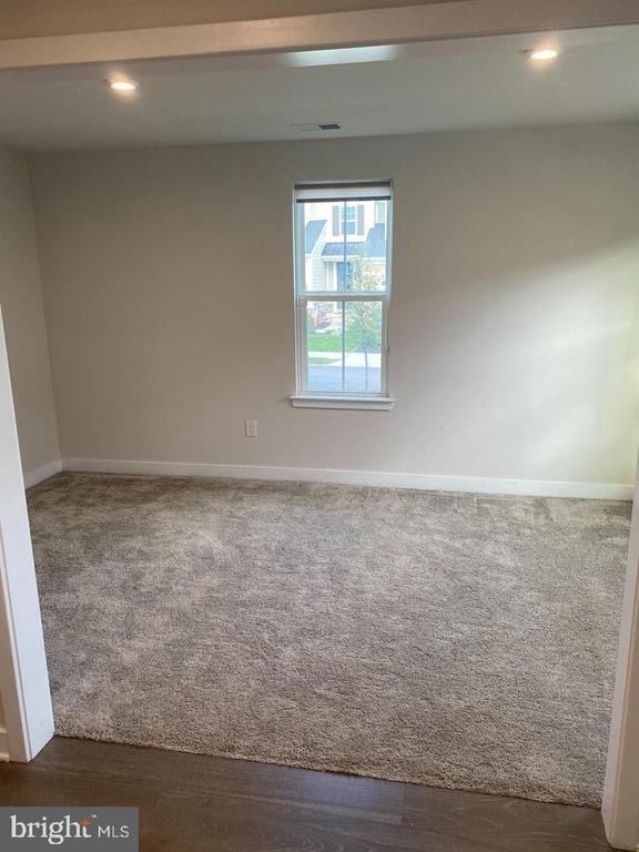 619 Holywell Drive - Photo 2