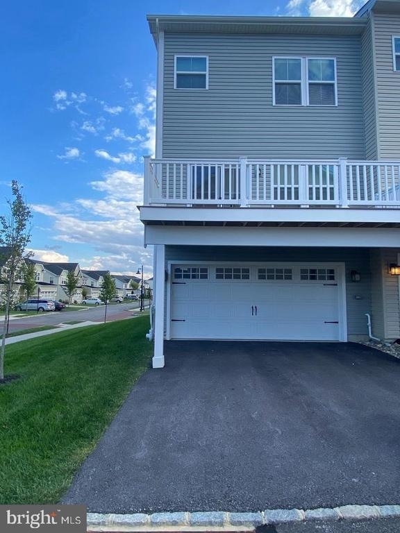619 Holywell Drive - Photo 14