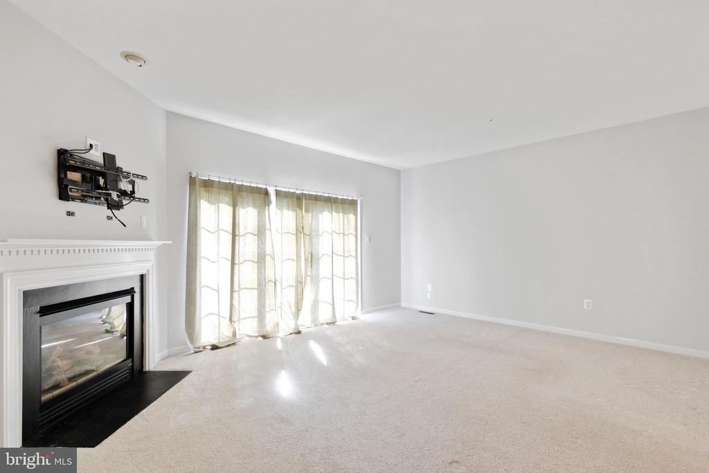 237 Jefferson Avenue - Photo 3