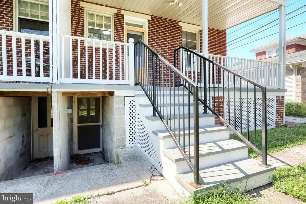 319 N Stratton Street - Photo 7