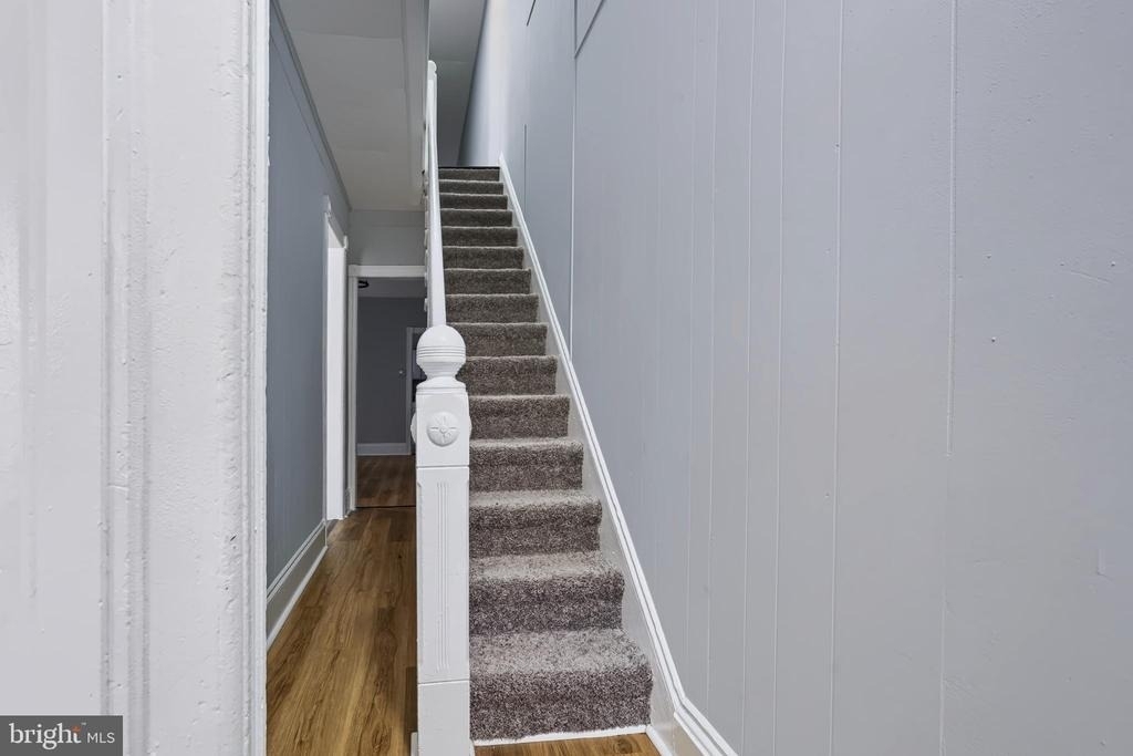 309 Academy Street - Photo 2