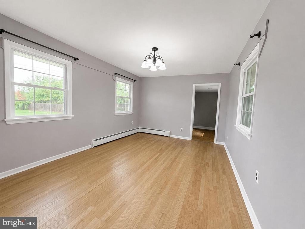 580 Village Rd W - Photo 16