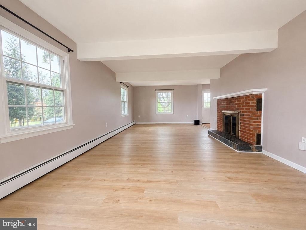 580 Village Rd W - Photo 11