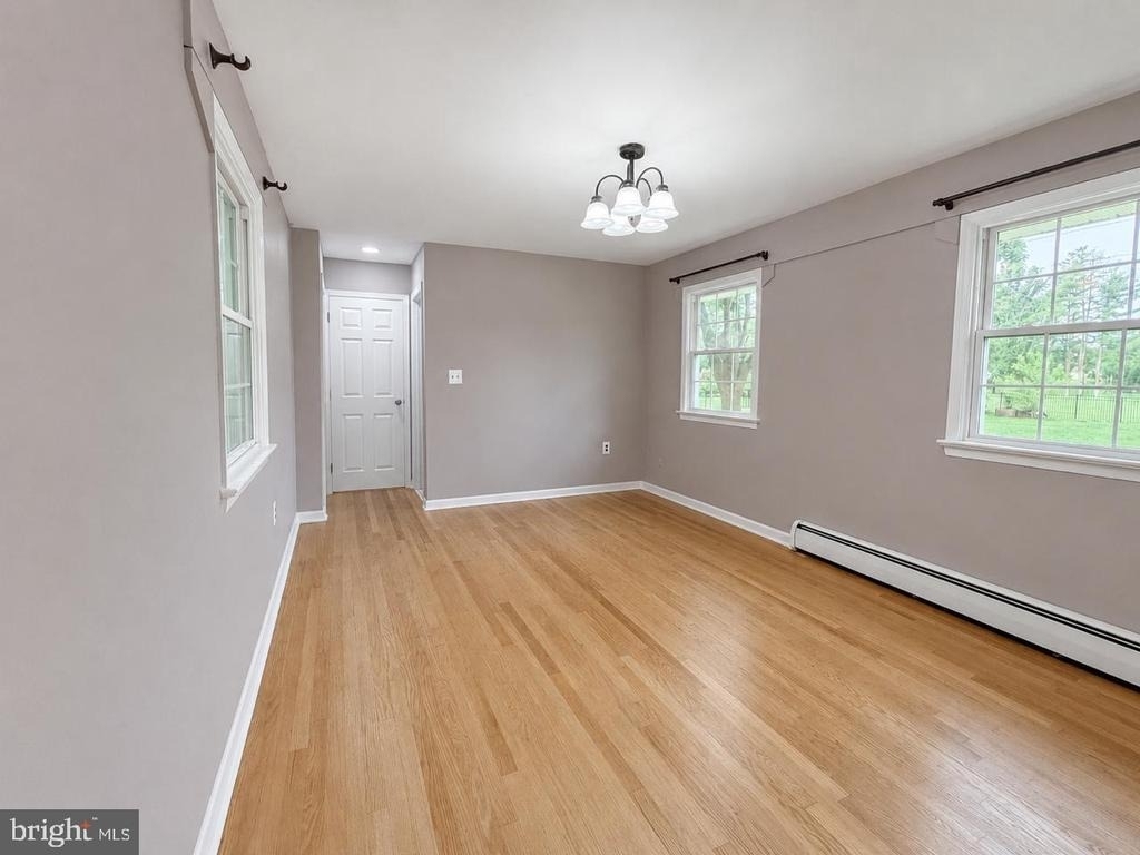 580 Village Rd W - Photo 15