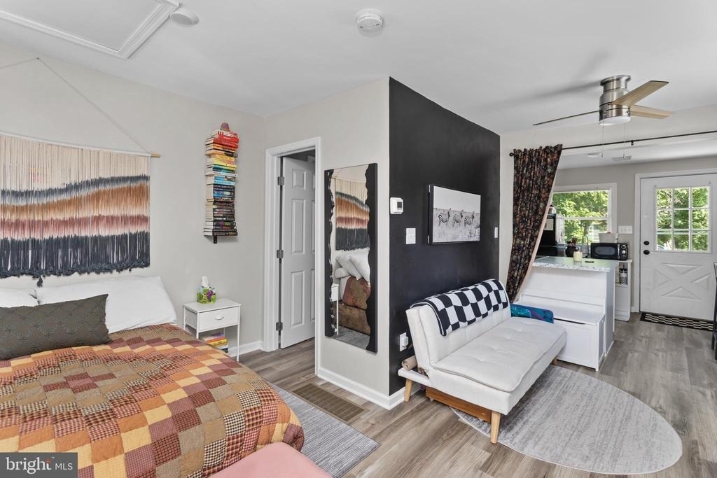 325 W Evergreen Avenue - Photo 6