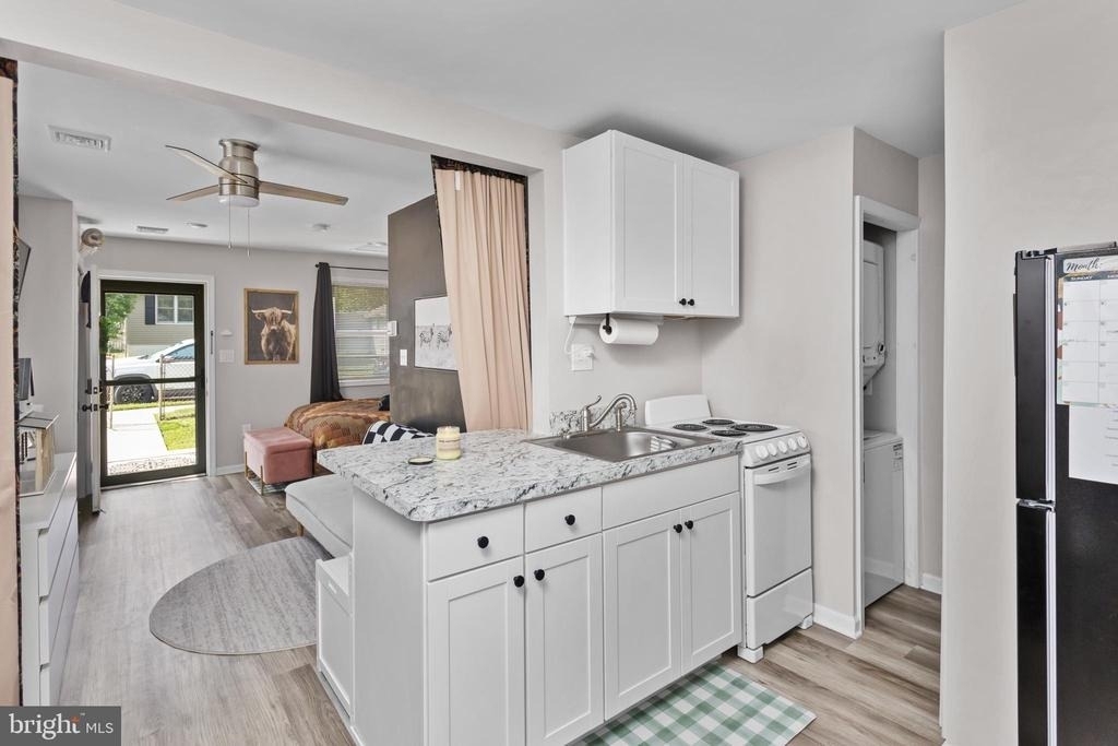 325 W Evergreen Avenue - Photo 12
