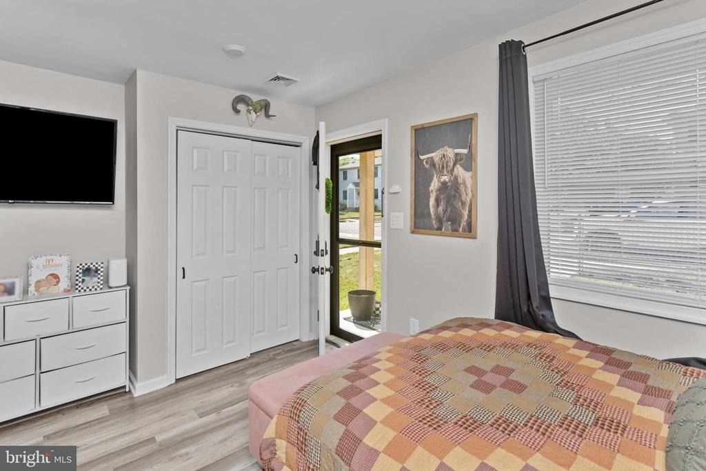 325 W Evergreen Avenue - Photo 9