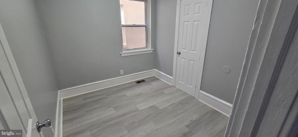 4307 Maple Avenue - Photo 9