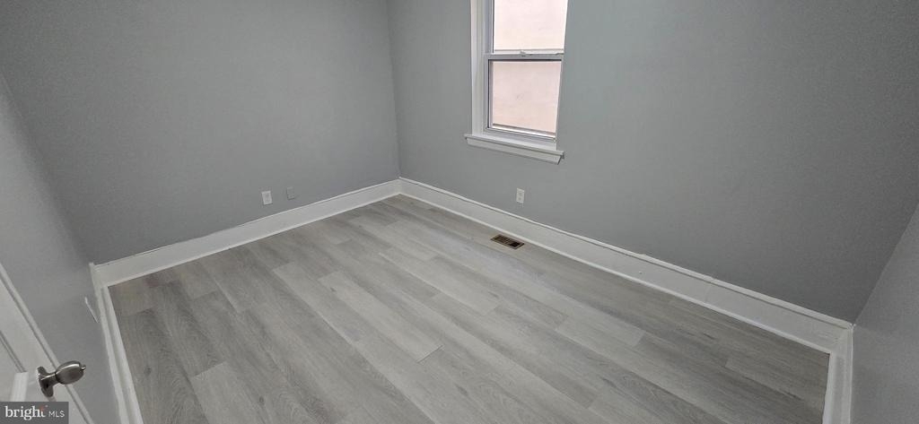 4307 Maple Avenue - Photo 11