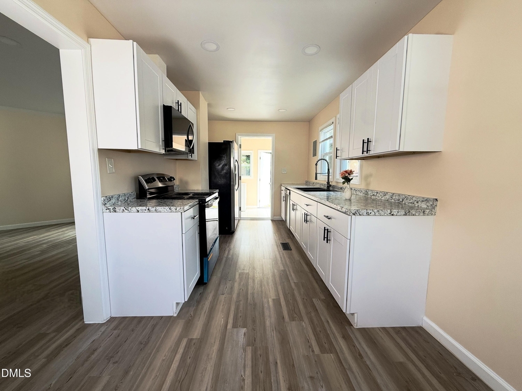 417 North Street - Photo 8