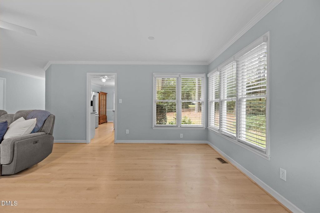 109 Oaklake Court - Photo 6