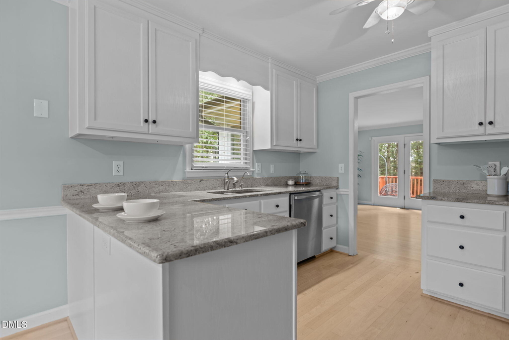 109 Oaklake Court - Photo 12