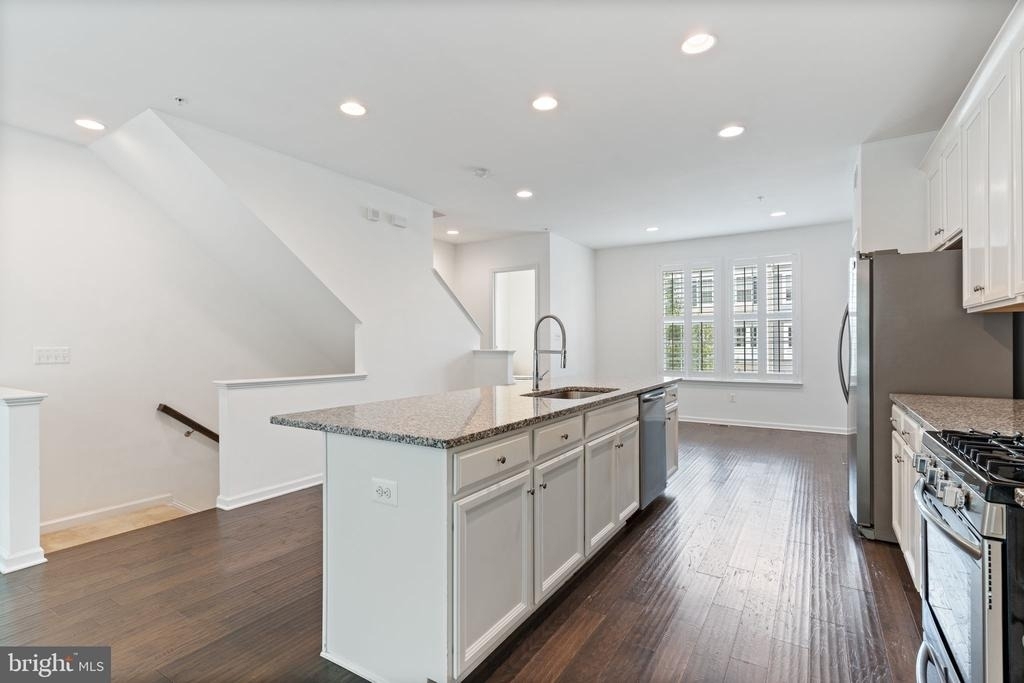 23048 Mountain Laurel Lane - Photo 3