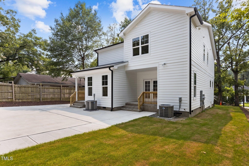 214 N Guthrie Avenue - Photo 22