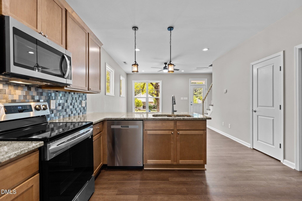 214 N Guthrie Avenue - Photo 1