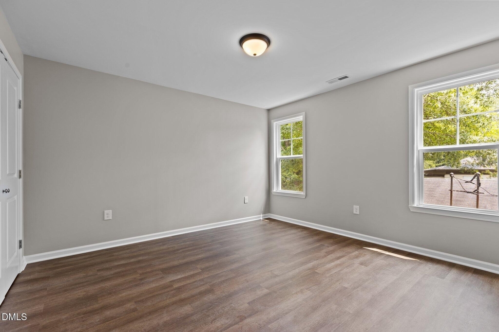214 N Guthrie Avenue - Photo 17